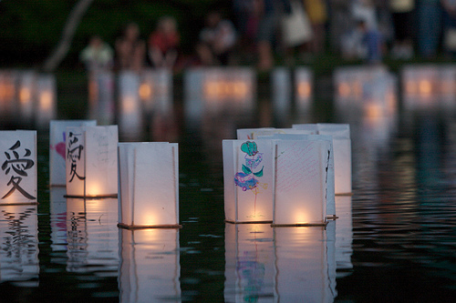 FloatingLantern (96K)