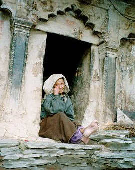 An old Bhotia woman