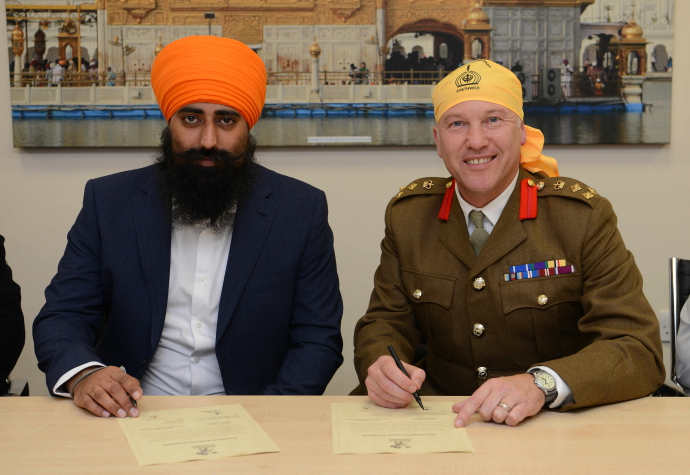 APOWMID-2018-005-Gurdwara Covenant Signing-062.jpg