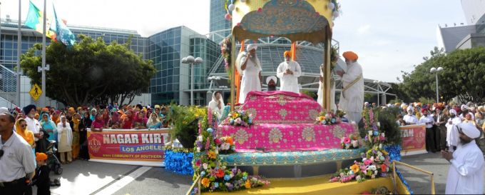 Main float -Panorama.jpg