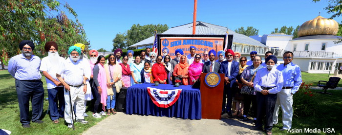 Sikh Awareness and Appreciation Month of April_Bill HB2832 Signing_3 Aug 2019_Group at Palatine gurdwara lawn.JPG