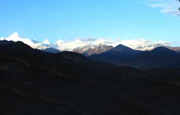 Peaks (4K)