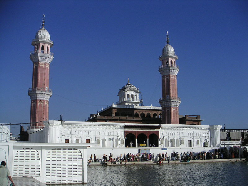 Goldentemple_(82) (92K)