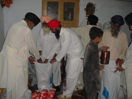 Volunteers1 (140K)