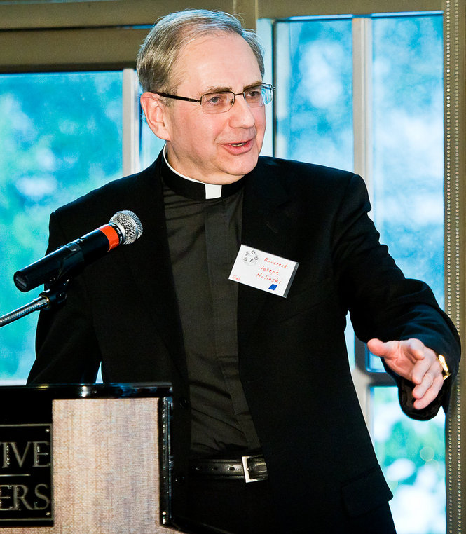 Rev. Joseph Hilinsk (126K)