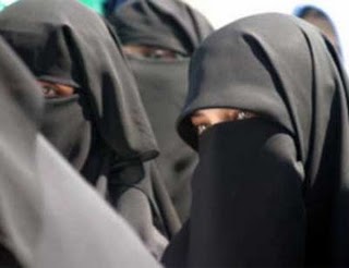niqab (11K)