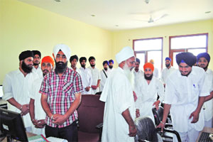 M_Id_221325_Baba_Singh_says_students_here_are_motivated_to_learn_the_scriptures (18K)