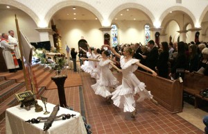 Dancers (25K)