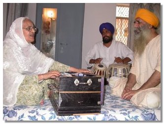 BibiJiwithBhaiKavinderSinghandBhagatJi (24K)
