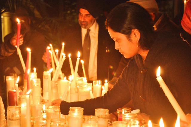 Candle Lighting (41K)