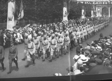 Sikhs WW1 London (33K)