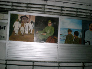 1.-Netaji,-Nehru-&-Sikh-leaders-of-the-Freedom-movement-displayed-at-Metro-Station-Kolkata (17K)