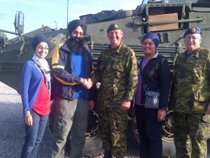 Tejinder-Singh-with-CF-Members (27K)