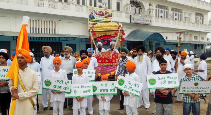 nagar kirtan (123K)