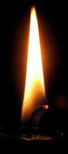 candle-in-the-dark-691324-m (3K)