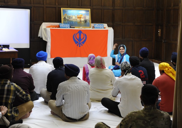 ArmyHQ-2014-060 003Sikh Conf (78K)