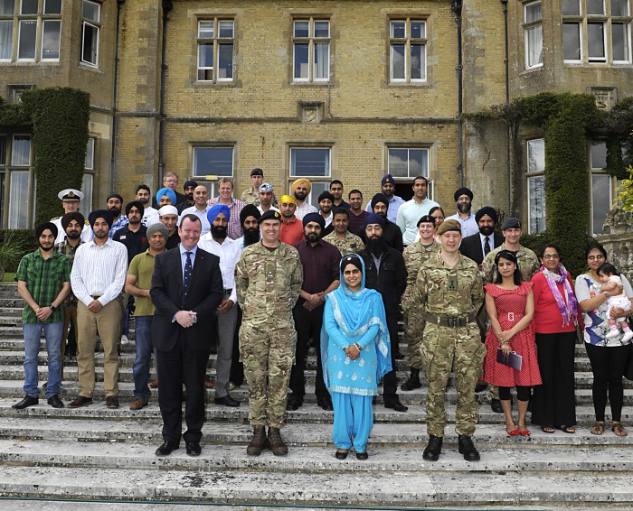 ArmyHQ-2014-060 050ASikh Conf (173K)