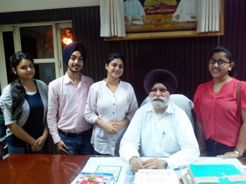 VMAD Youth with Ludhiana Mayor Golwaria (30K)