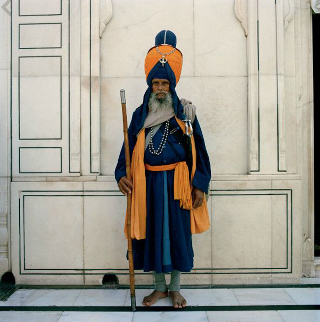 8_nihang_sikh_fighter (273K)