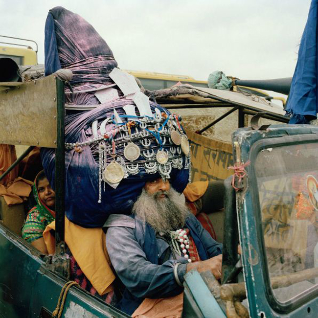 8_nihang_sikh_warriors_family (363K)