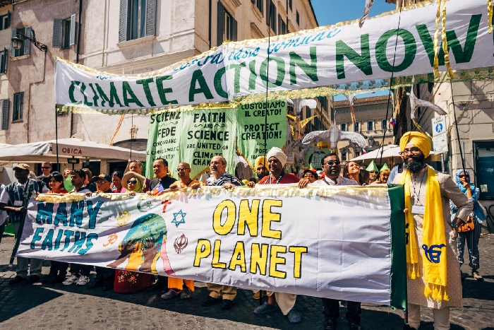 Sikhs at Climate March Italy 201500002 (337K)