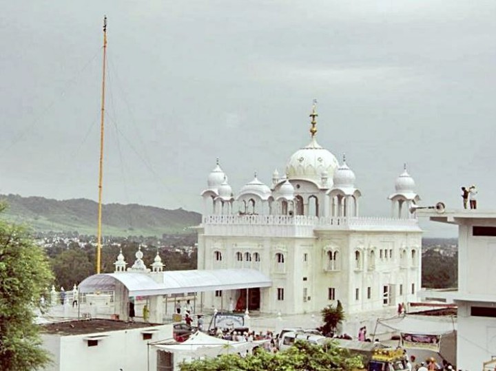 GurdwaraBhabourSahib (77K)