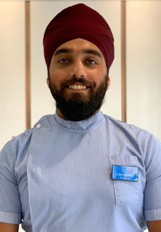 Afghan Sikh doctor Jasvin Singh doctor.jpg