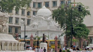 Gurudwara-Saragarhi-amritsar.jpg