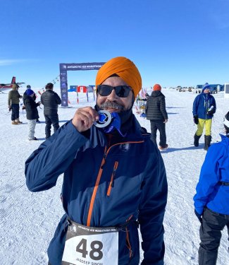 Jasdeep_Antarctica_w_Medal.JPG