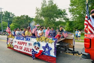 Picture-SikhFloat-Participants3.jpg