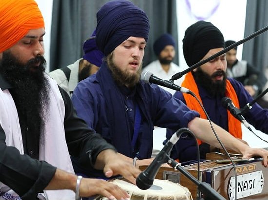 Louis-Singh-New-Zealand-Army-Sikh-kirtan.jpg