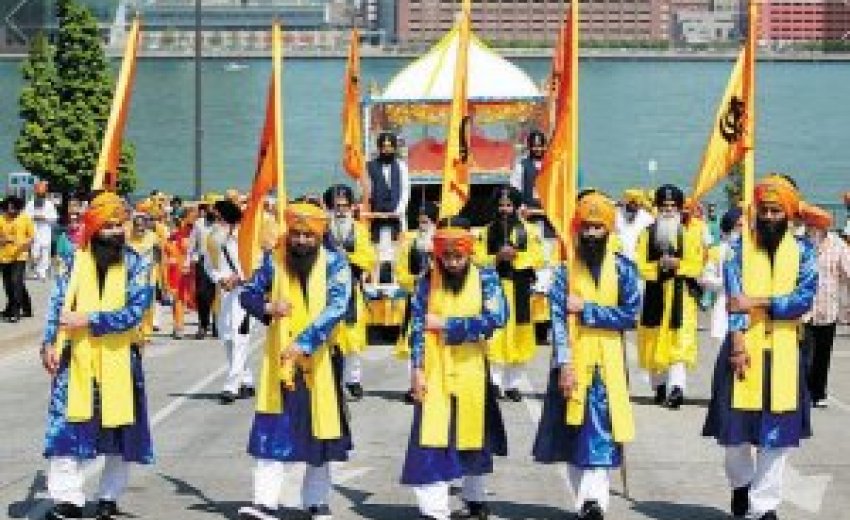 Local Sikh community celebrates Khalsa Day