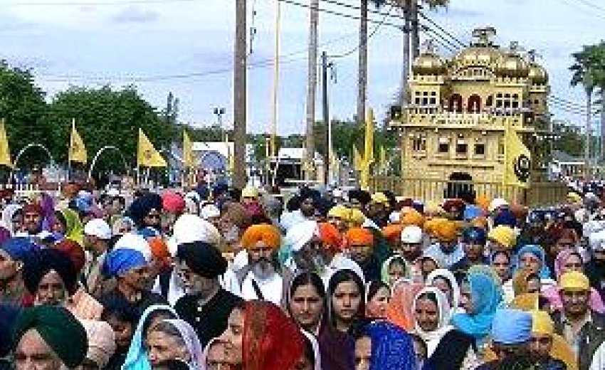 Yuba City Sikh Parade Commemorates 300th Anniversary of Guru Granth