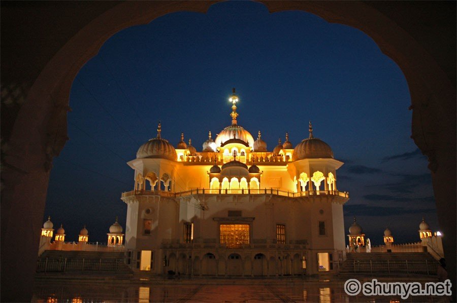 KesgarhSahib24 (81K)