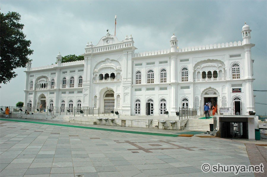 KesgarhSahib33 (123K)