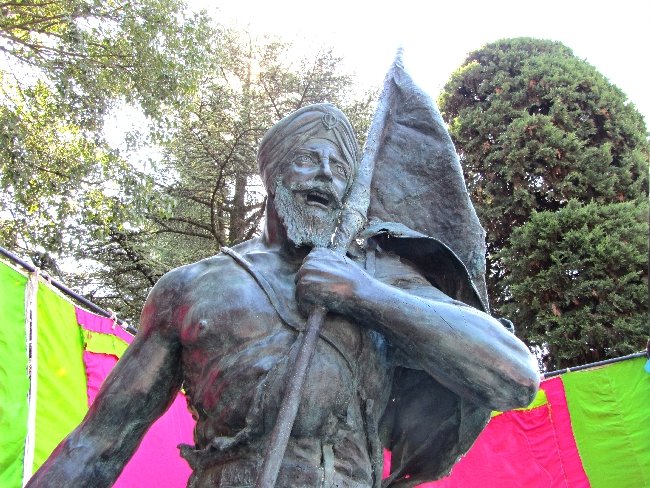 Forli Sikh Monument built in Italy 13 august 2011 by Italian Sikhs in memory of Sikhs martyres of WW2  2 (319K)