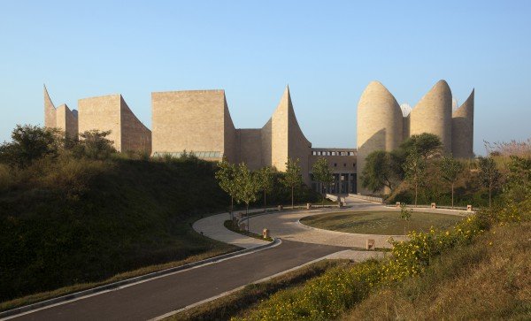 Khalsa-Heritage-Center-by-Safdie-Architects08 (50K)