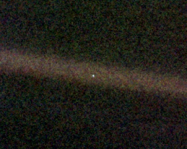 palebluedot (50K)