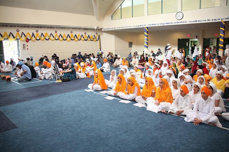 Kirtan2 (89K)