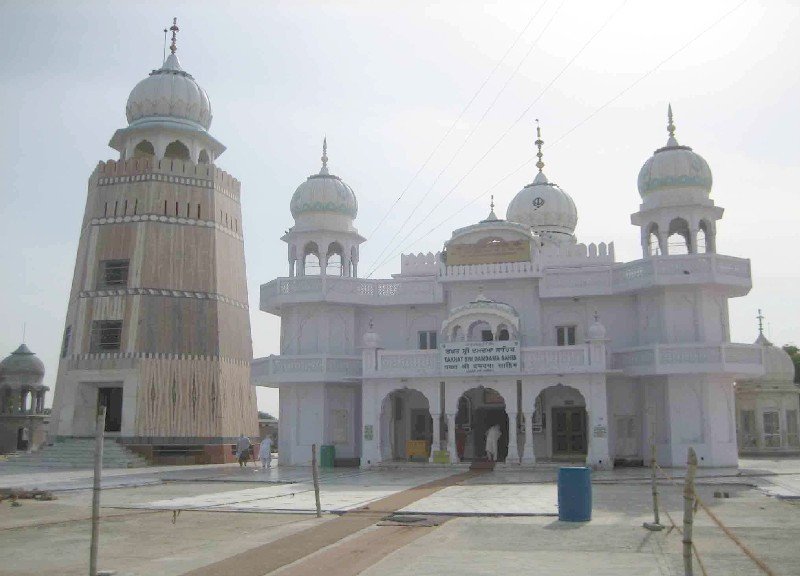 Gurudwara_Takhat_Sri_Damadama_Sahib_01 (77K)