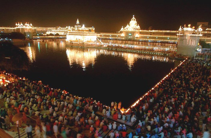 diwaligolden-temple (94K)