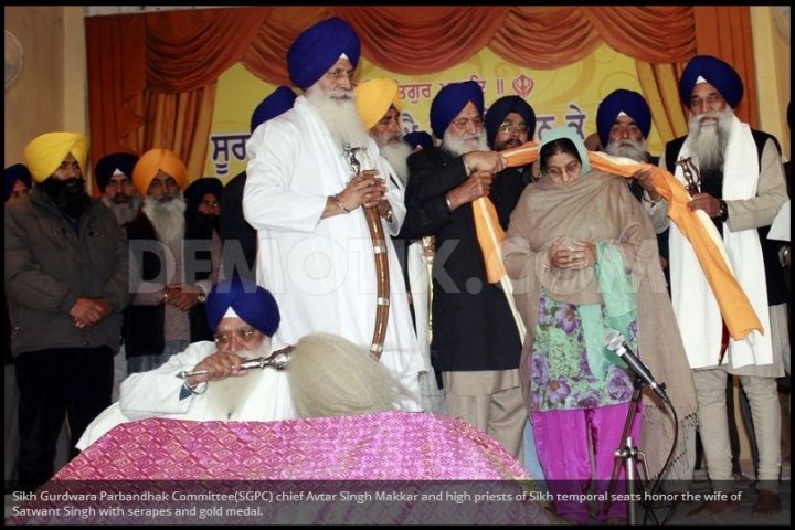 PresentingSiropa (271K)