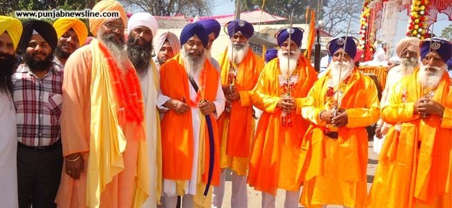 anandpur-sahib-hola-mohalla (153K)