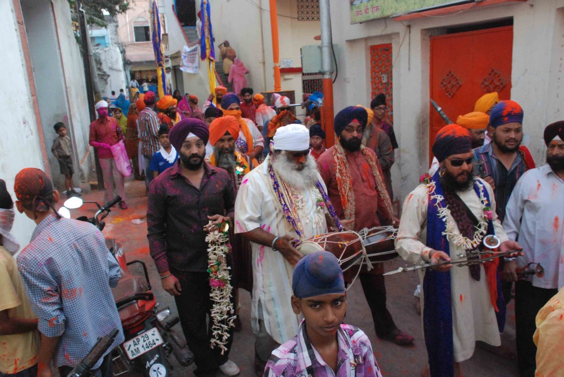 charmahal4.jpg (340K)