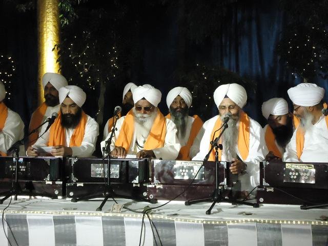 BSKI 2012  Prof Ranjit with jatha-small (59K)