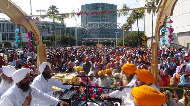 Parade_outside_LA_CC-small (87K)