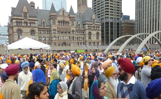 Toronto-Vaisakhi-parade (234K)