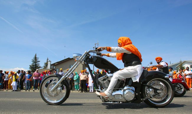 Riders (57K)