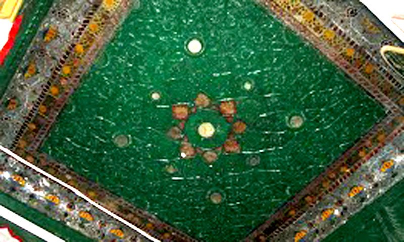 CeilingOfGurdwara (106K)