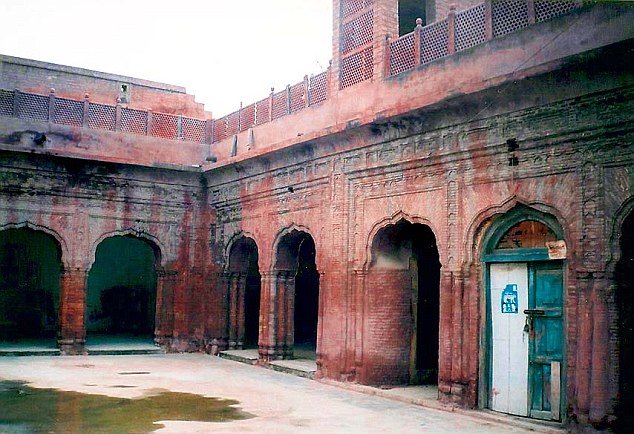 Haveli1 (98K)